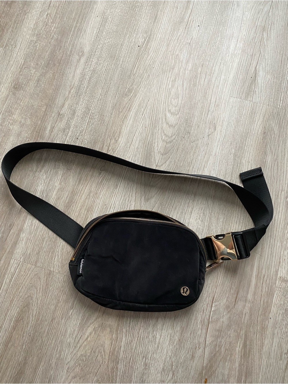 Lululemon belt bag - velour